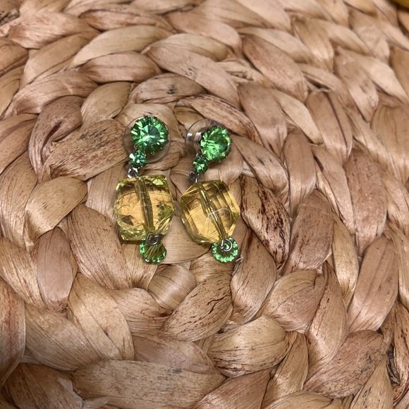 Tarina Tarantino Small Lucite Earrings - Picture 2 of 5